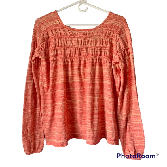 Free People We The Free Coral Long Sleeve V Neck Blouse with Small Scallop Edges - Picture 2 of 6